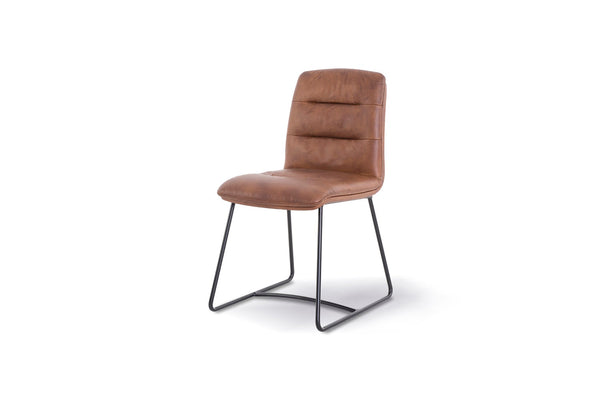 Stuhl mit Rohrstahlbeinen aus Leder | Modell ENEI