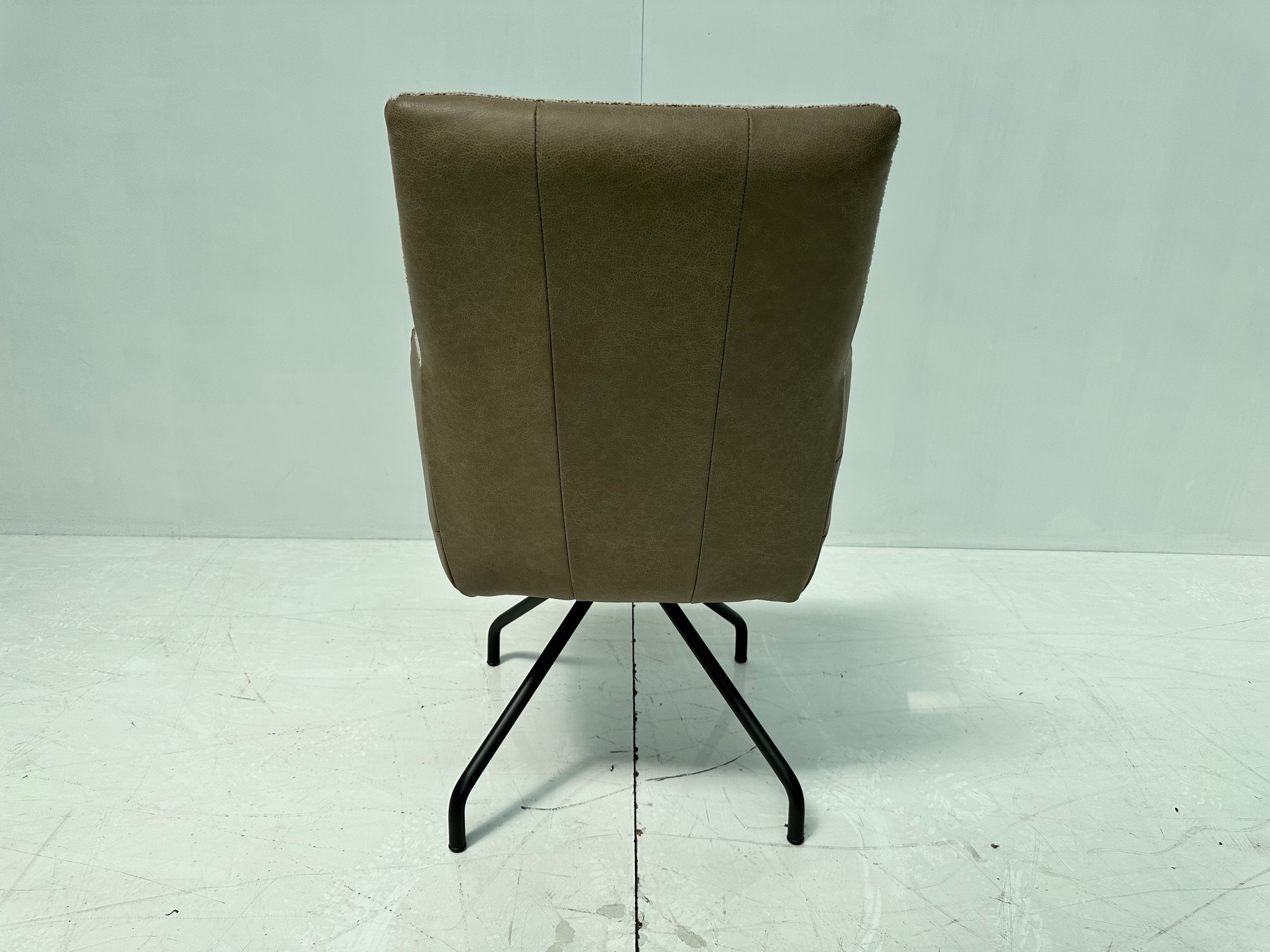 Stuhl aus Material und Naturleder ✔ Modell BLANCA II